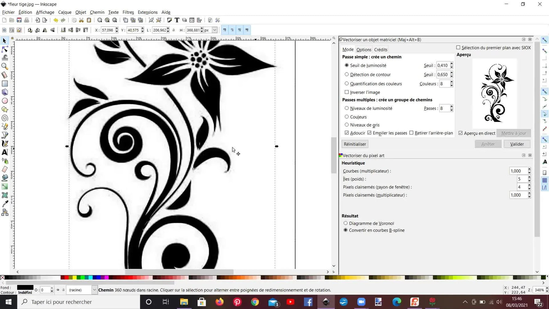 Side-by-side comparison of the original bitmap flower and the corrected vector flower after adjusting the Brightness Threshold in Inkscape.
