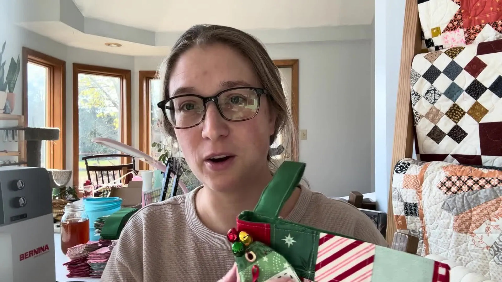 Именной ярлык для рождественского сапожка с ручной вышивкой: пошаговое руководство