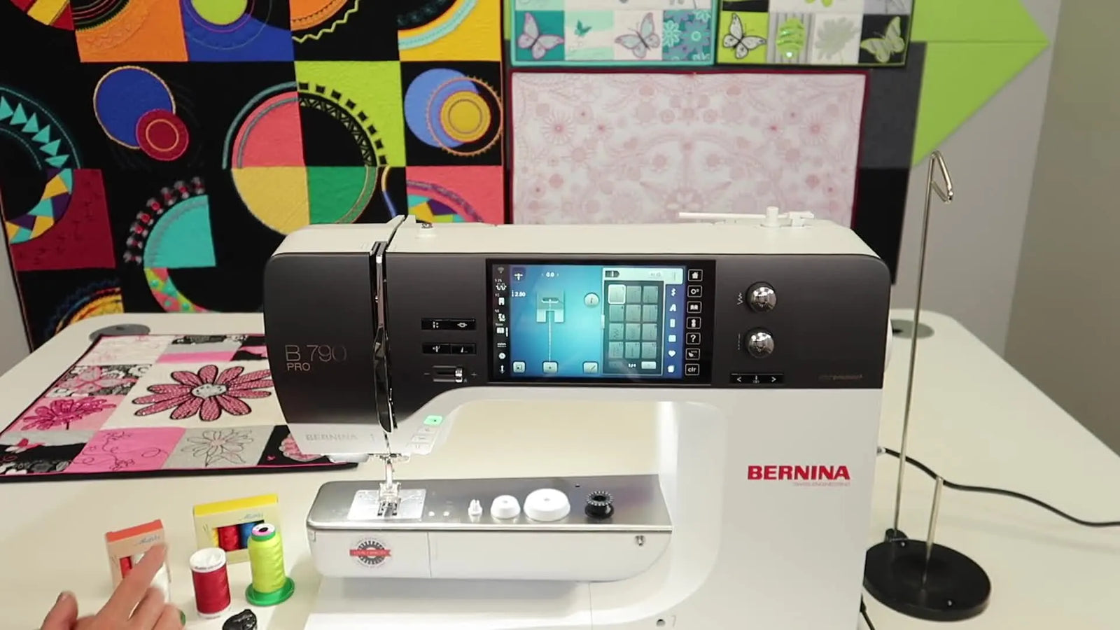 Threading the Bernina 790 PRO Without the Drama: The Spool-Cap Trap, the 3:15 Bobbin Rule, and a Clean Test Stitch