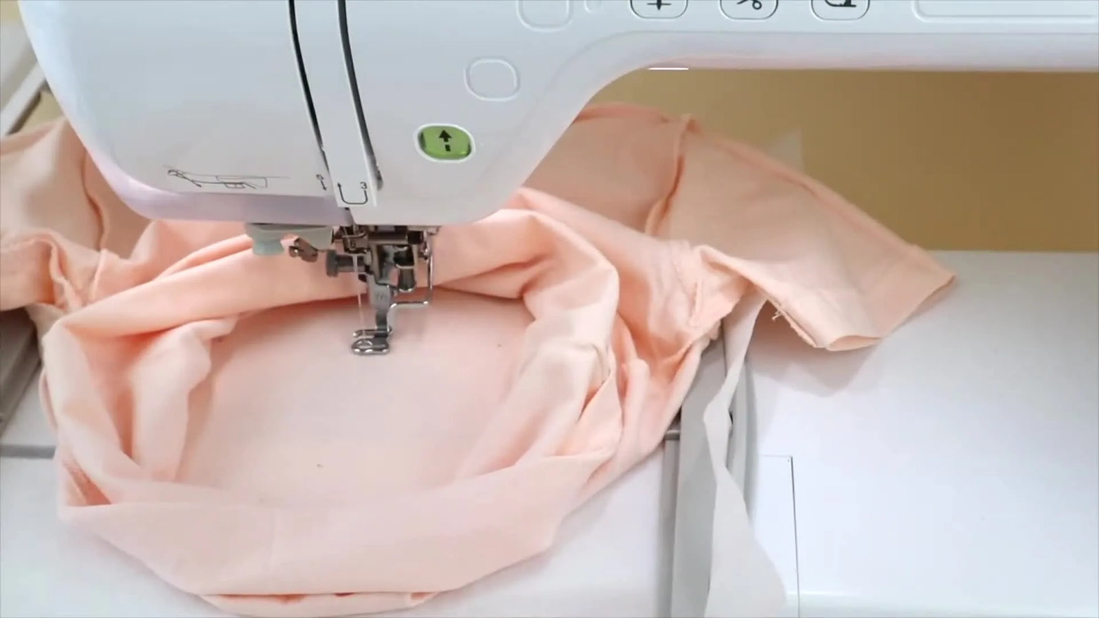 Floating af en jersey-T‑shirt på Brother V3: Et renere og mere sikkert opspændings-workflow (med pro finish)