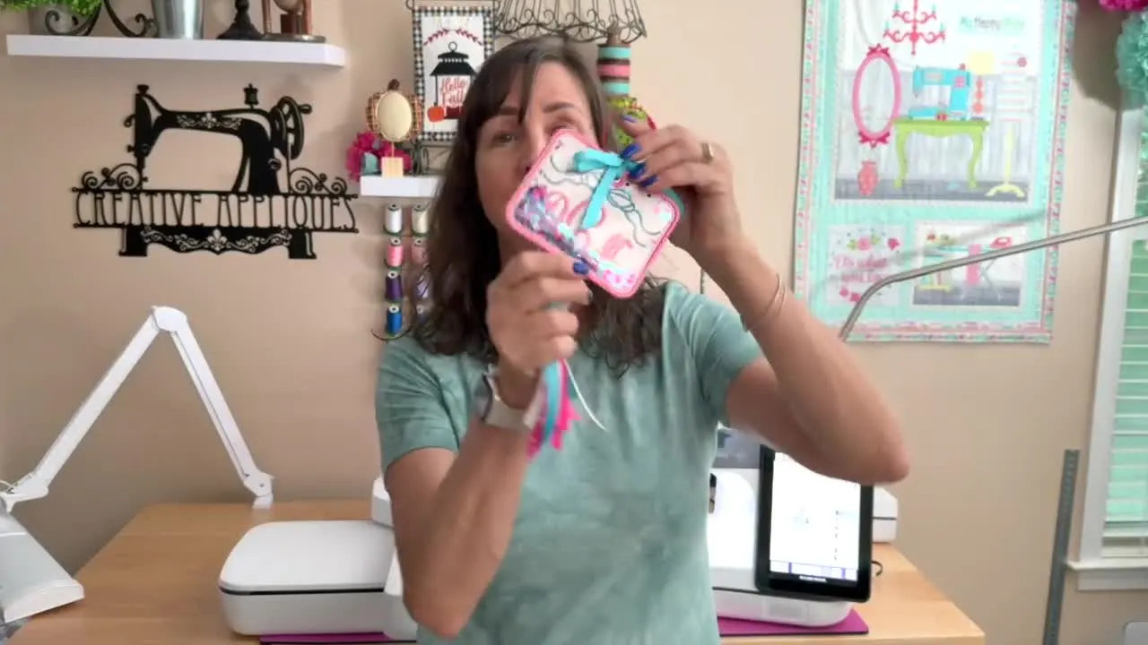 Shaker Bag Tags That Actually Shake: A Clean In-the-Hoop Vinyl Method (Plus a Ribbon Tassel That Sells the Look)