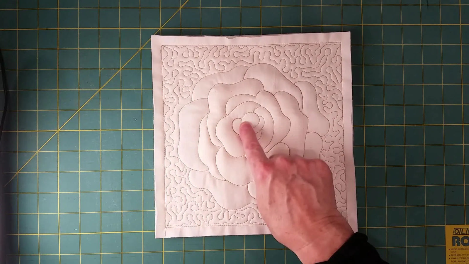 Janome Memory Craft 15,000 Trapunto Rose Block: The Hooping + Batting Stack That Makes the 3D Pop (Not the “Flat” Version)