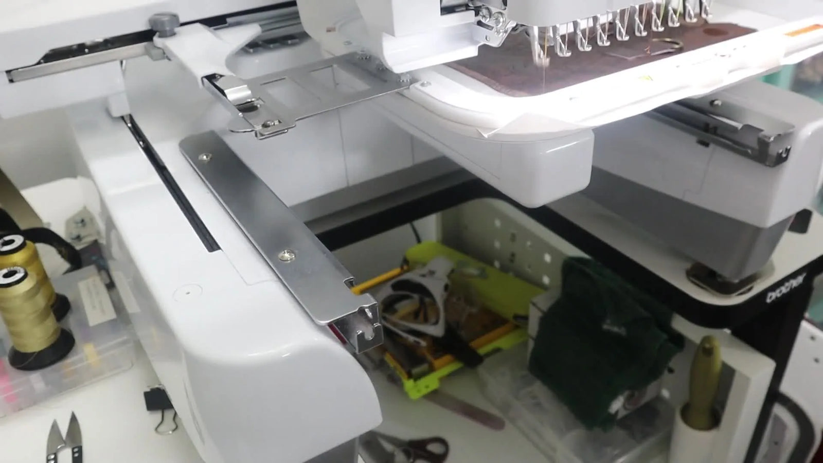 Stop “Guess-Scaling” ITH Bags: Resize the Urban Threads Owl Purse to 7 Inches in Embrilliance (and Stitch Faux Leather Cleanly)