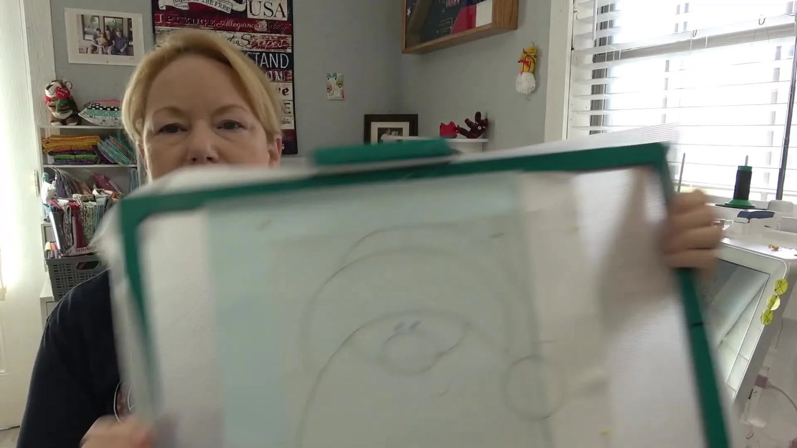 Snapplique Santa in Embrilliance Stitch Artist 3: Cleaner Blanket Stitches, Zero-Bulk Layers, and a Stress-Free Floating Hoop Setup