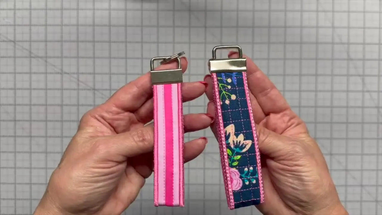 Breloki ITH w 10 minut, które wyglądają jak ze sklepu: czyste satynowe krawędzie, zero „bulku” i okucie, które nie zjedzie