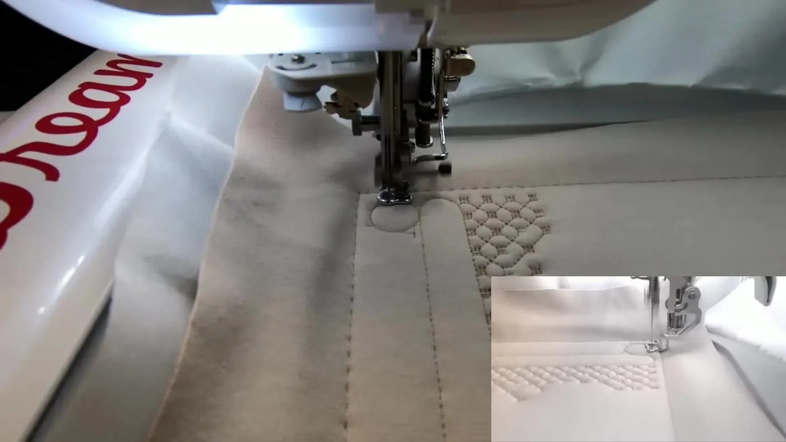 Bloki patchworkowe „Tudor Rose” na elastycznej dzianinie Scuba: metoda mocowania „floating” + fastryga, która zatrzymuje zniekształcenia (i ułatwia idealne przycinanie)