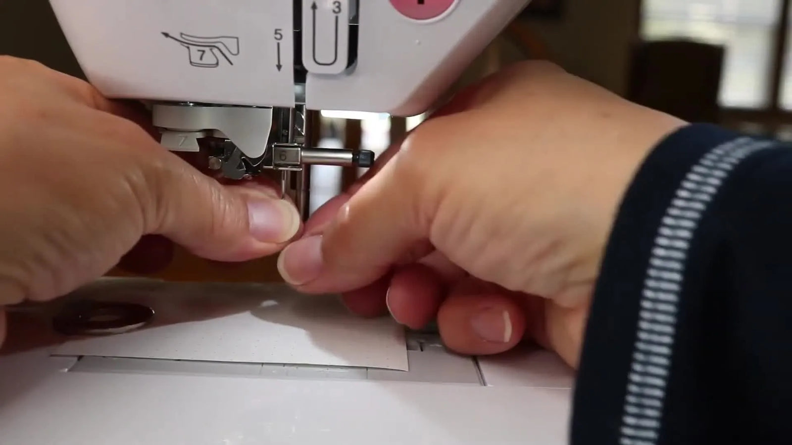 Brother SE1900 Needle Change Without the Panic: The Paper Trick, the “#6 Sighting Hole,” and a Clamp Screw That Won’t Betray You