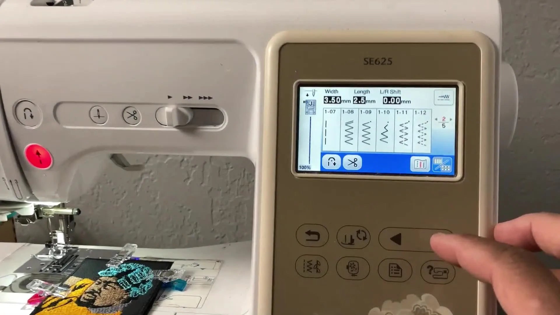 Velcro-Backed Patches on a Brother SE625: The Zigzag Edge Trick That A ...