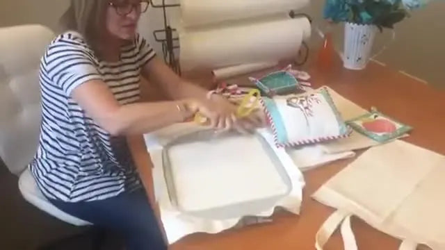 Stop Guessing Stabilizer: Tear Tests, Water Tests, and the Sticky-Back “Float” Trick That Saves Tote Bags