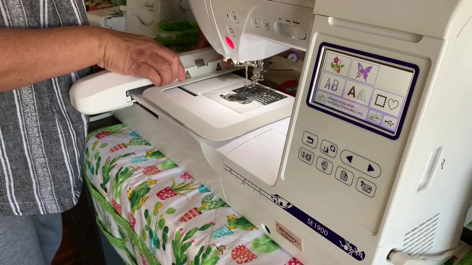 Stop Fighting the Brother SE1900: The Push-Back “Snap” That Seats a Magnetic Hoop Without Stress