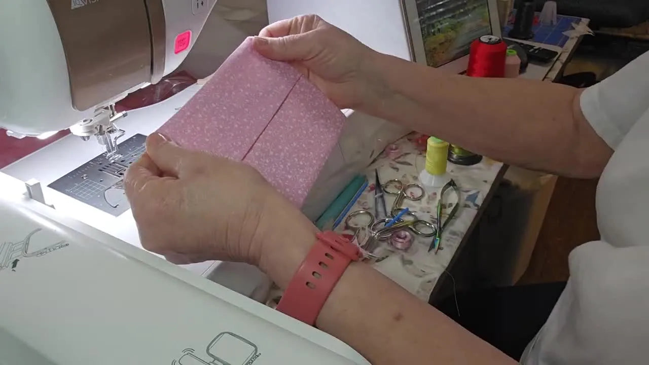 A No-Stress ITH “Love You Roses” Mug Rug on a Visionary Embroidery Machine (and How to Stop Fabric Shifting for Good)